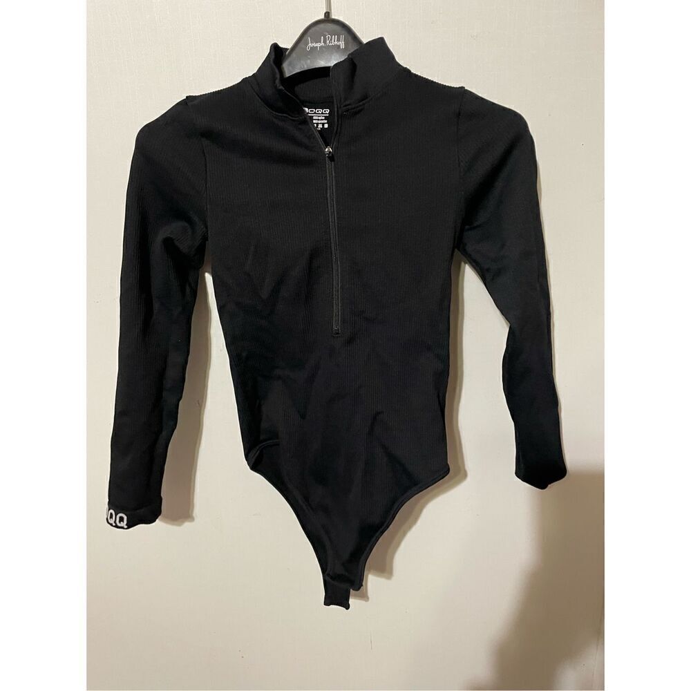 NWOT OQQ Women’s Medium Nylon Long Sleeve Bodysuit Shapewear Stretch